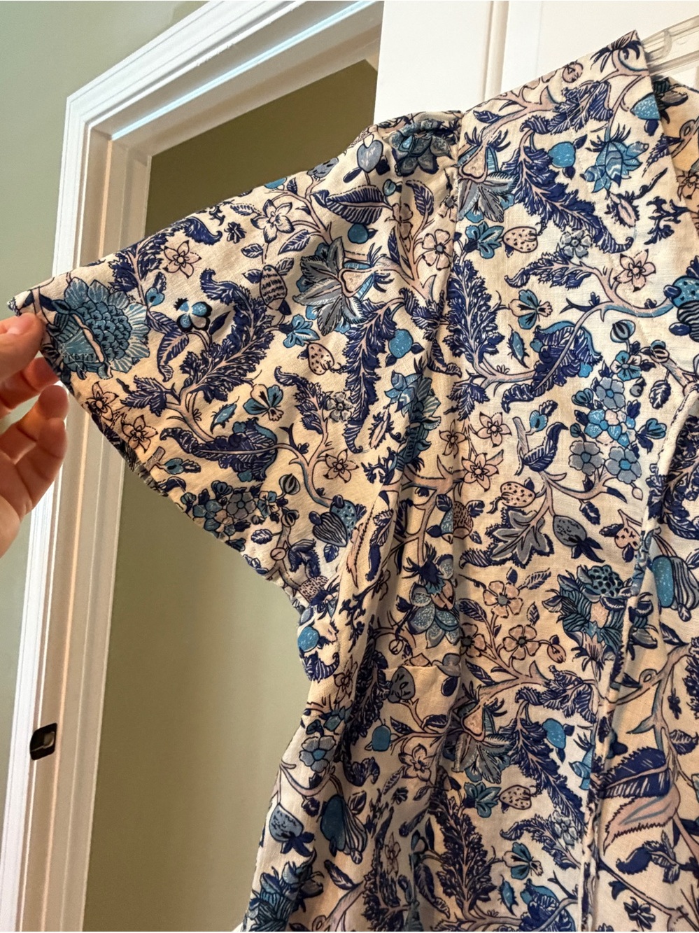 Knox Rose XXL Blue Floral V-Neck Short Flutter-Sleeve Boho Top - Picture 6 of 13